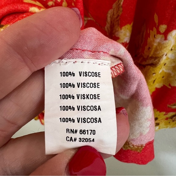 ANTHROPOLOGIE Bl-nk London Stephanie Top in red floral - Picture 7 of 7